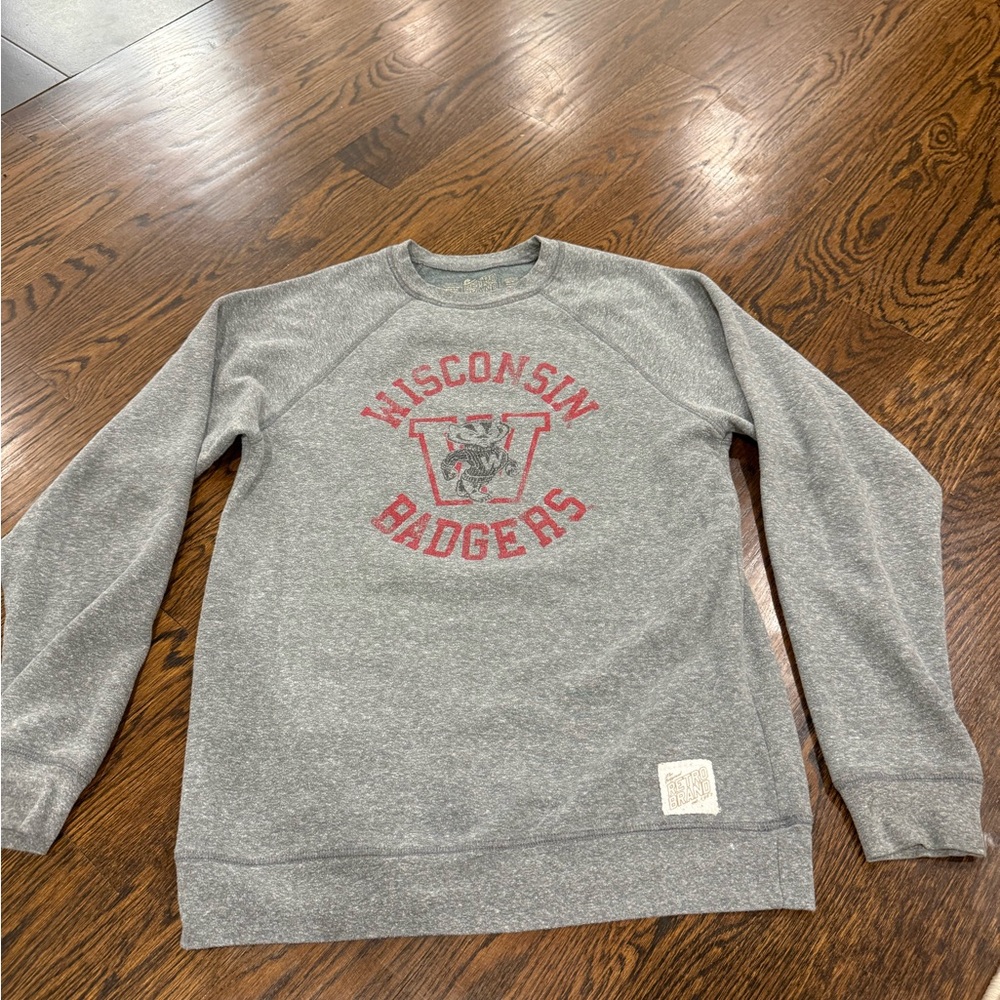 Wisconsin Badgers Gray Sweatshirt